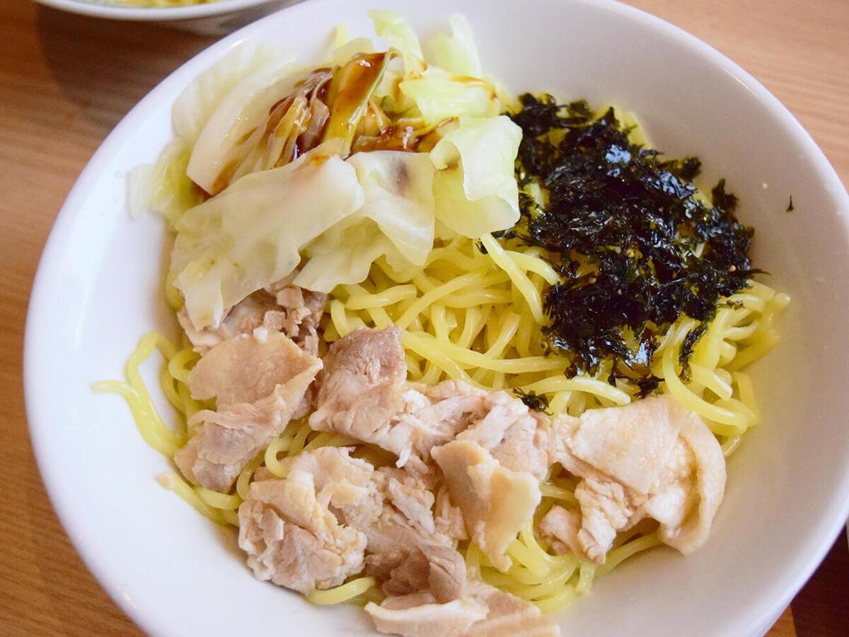 とろける半熟卵の旨辛肉つけ麺