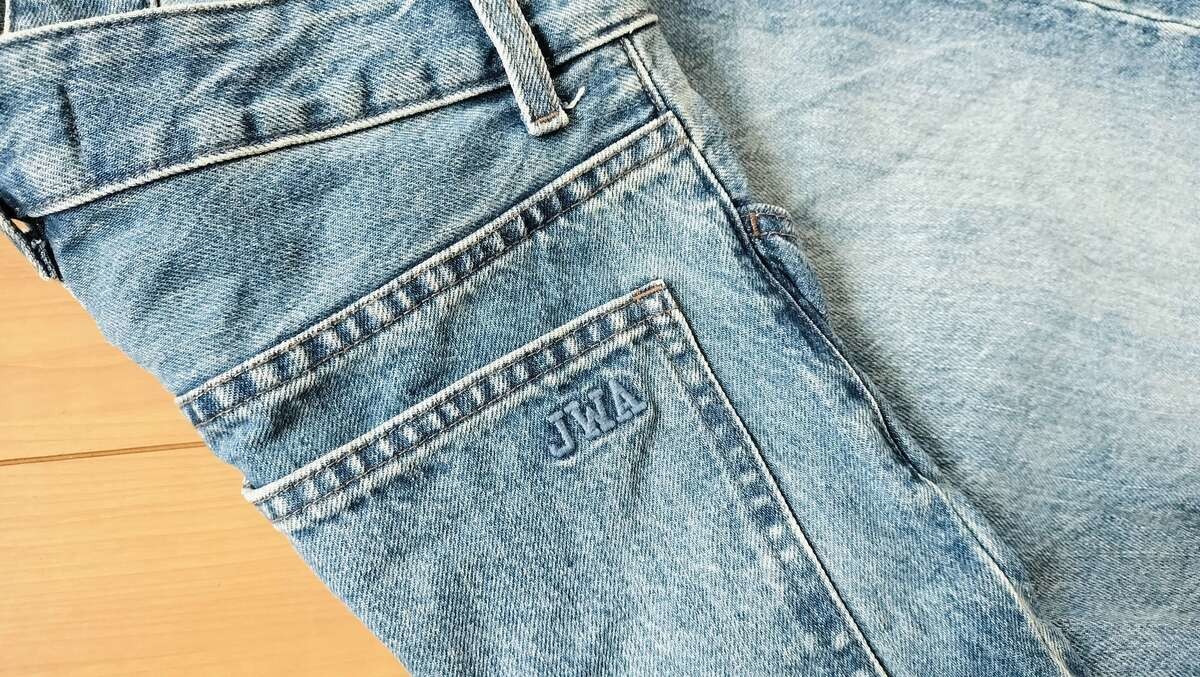 ユニクロの「バギージーンズ」