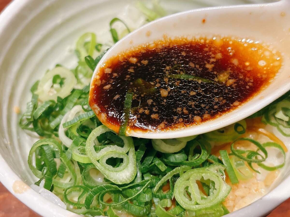 魁力屋「京都漆黒醤油ラーメン」