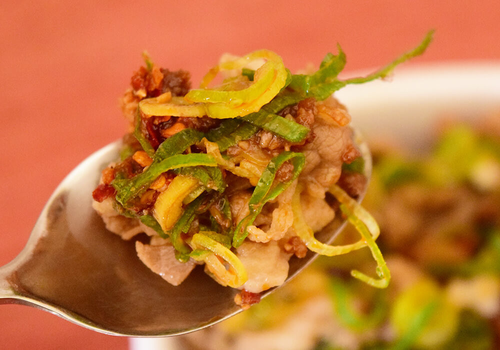 吉野家・新トッピング「肉味噌ねぎ」