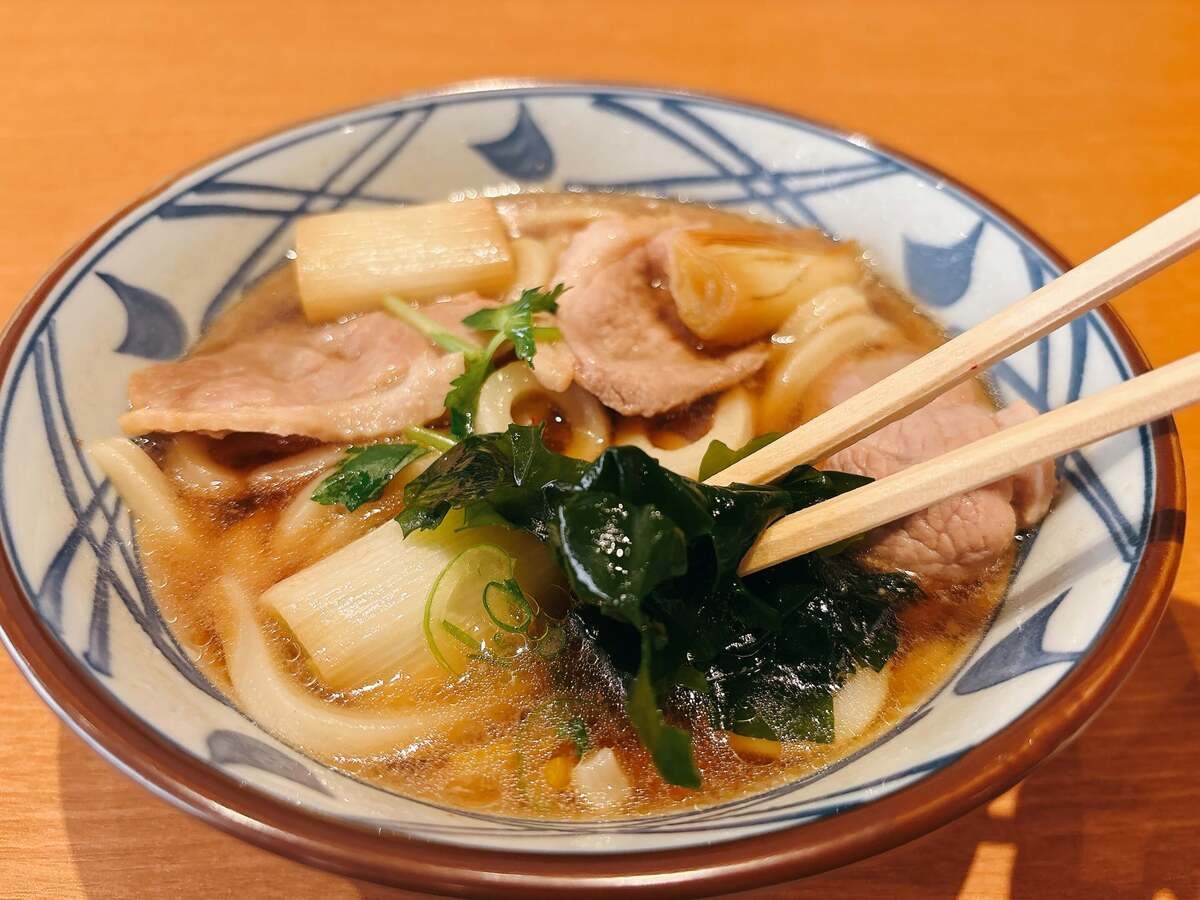 2025年いつから？「もう出てるよ♪」丸亀製麺「鴨ねぎうどん」