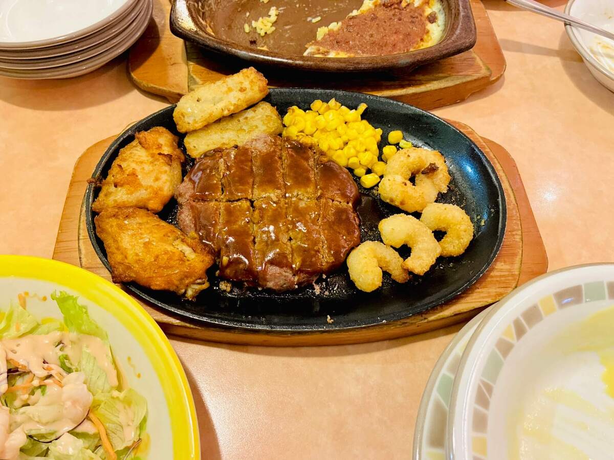 【サイゼリヤ】ワンコインで「ハンバーグステーキ」を実食