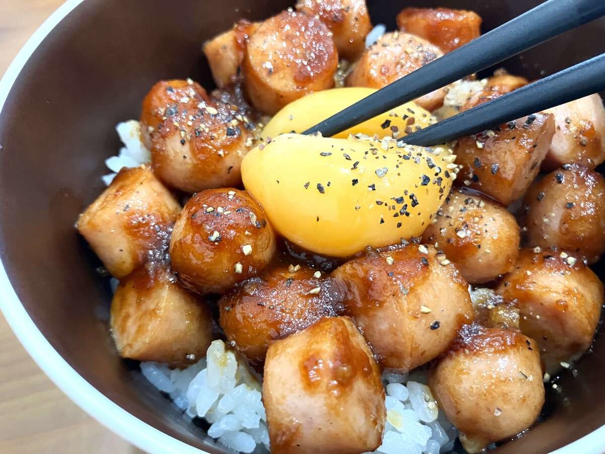 エバラ「黄金ウインナー丼」のレシピ