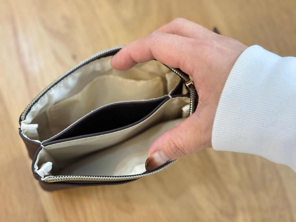 フラットコスメポーチ