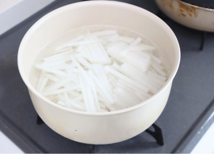 栗原はるみさん「大根と帆立のギョーザ」のレシピ