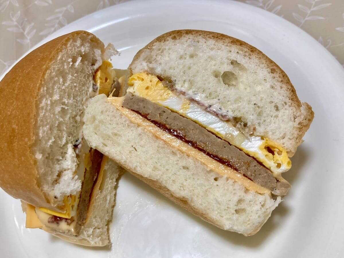 ファミマ「月見背徳メシ」