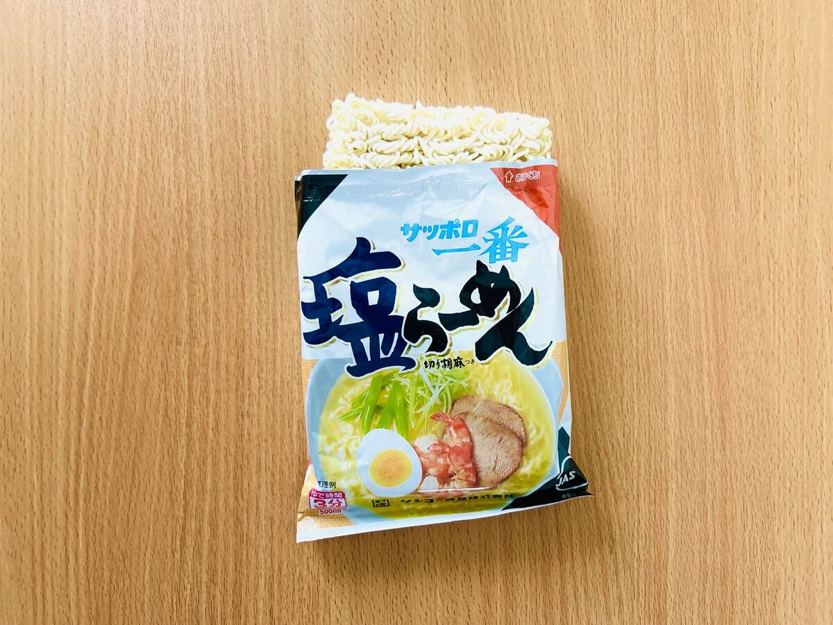 水卜麻美アナがやっている「袋麺の食べ方」