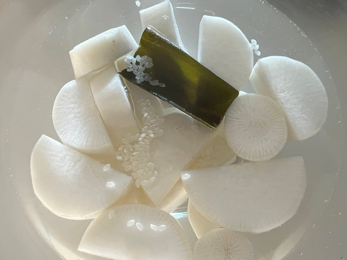 和田明日香さん「時短でもしみるブリ大根」