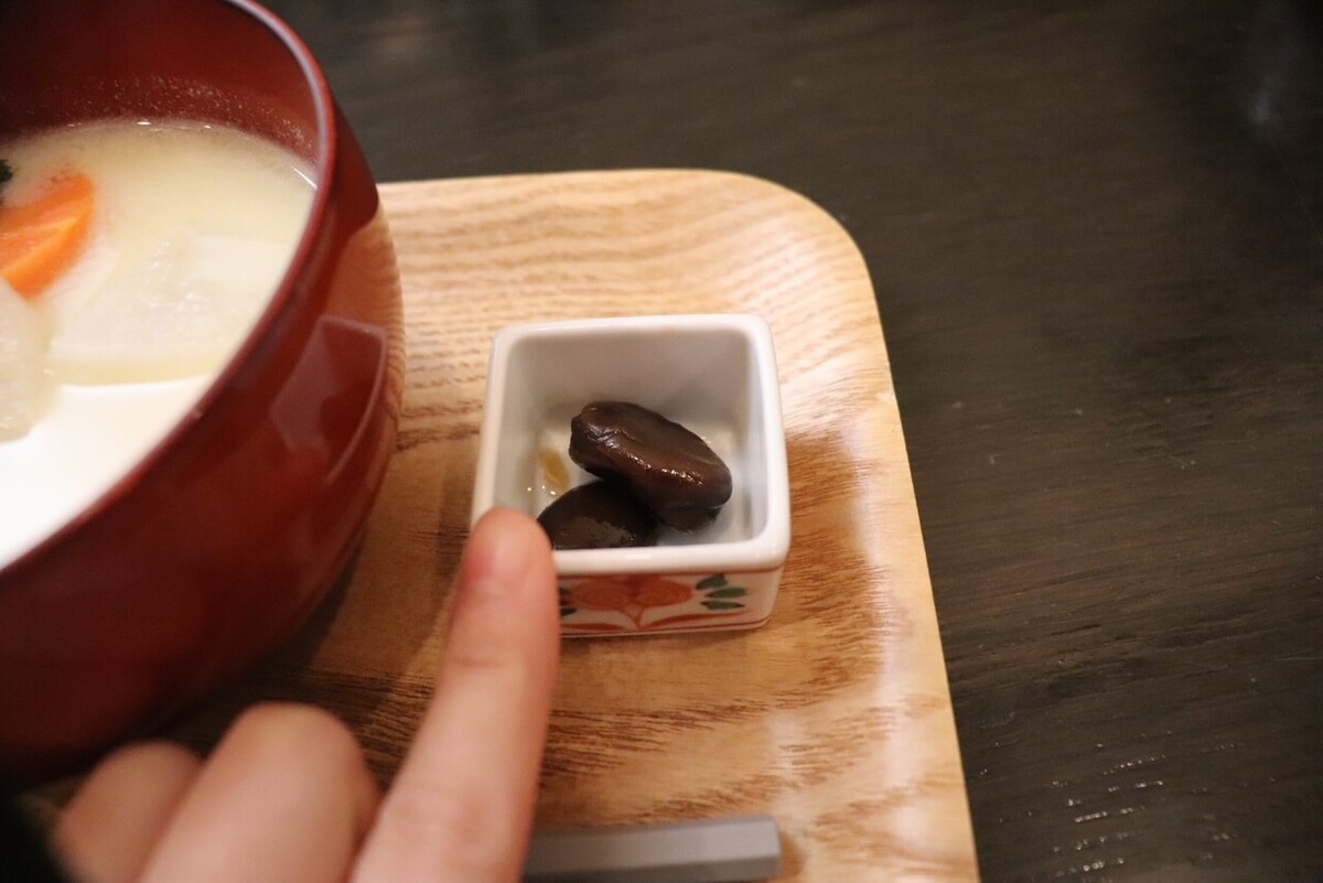 香川県の郷土料理「あんもち雑煮」