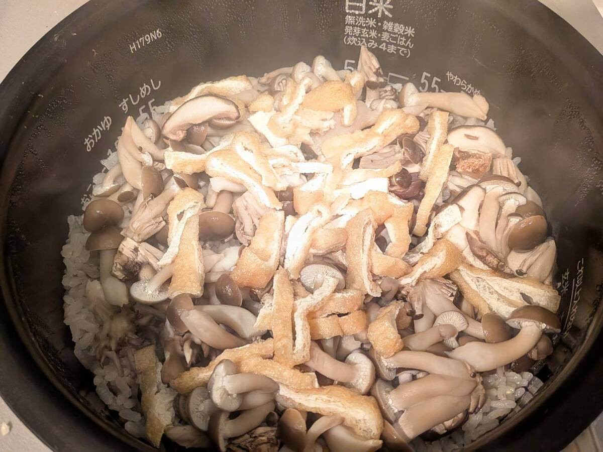 エバラ公式「きのこの炊き込みごはん」