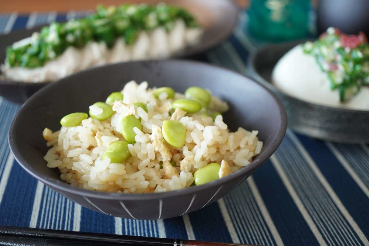 栗原はるみさん「枝豆と油揚げの炊き込みご飯」