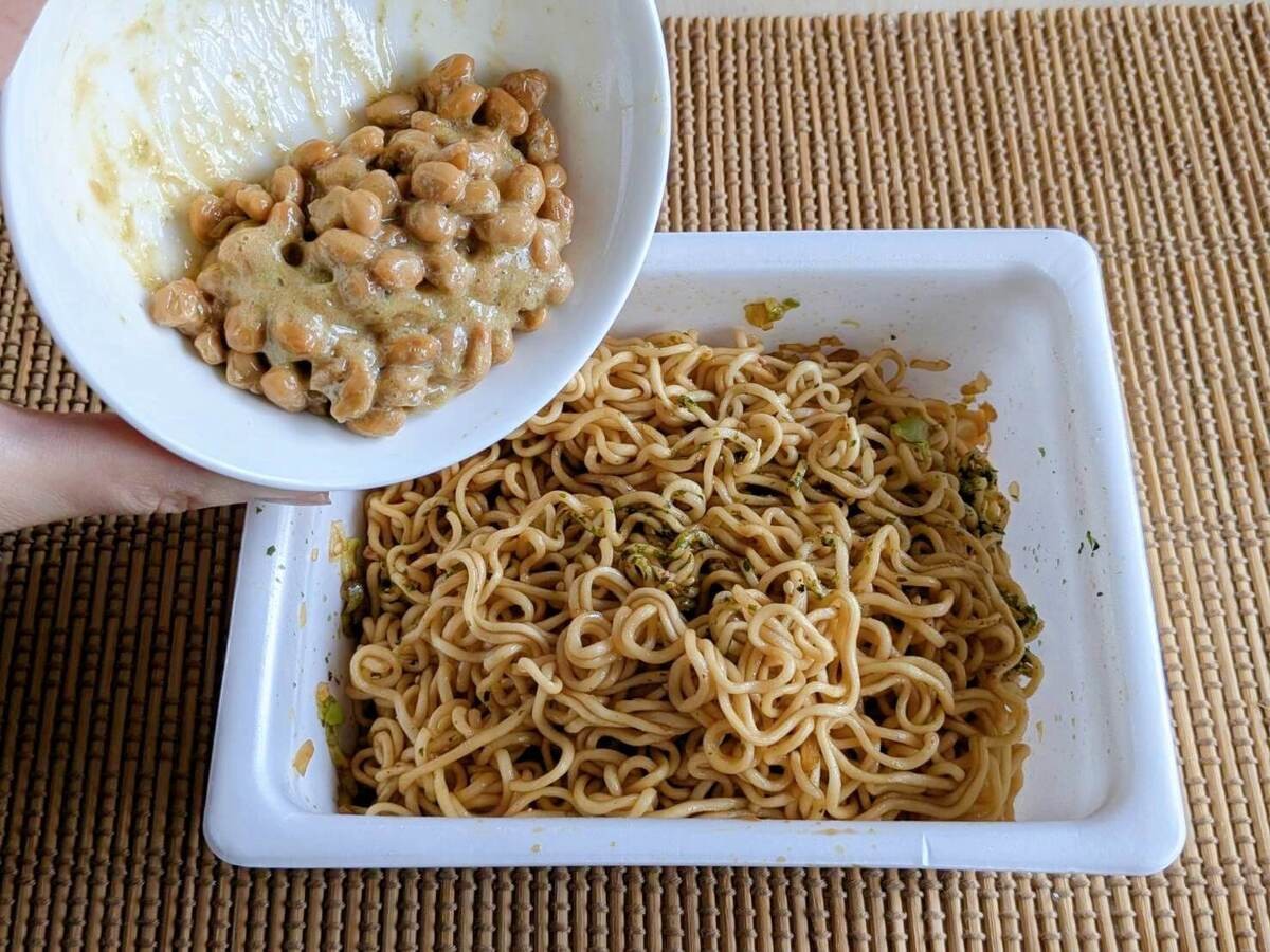 木村拓哉さん「ペヤング×納豆 アレンジ」のレシピ