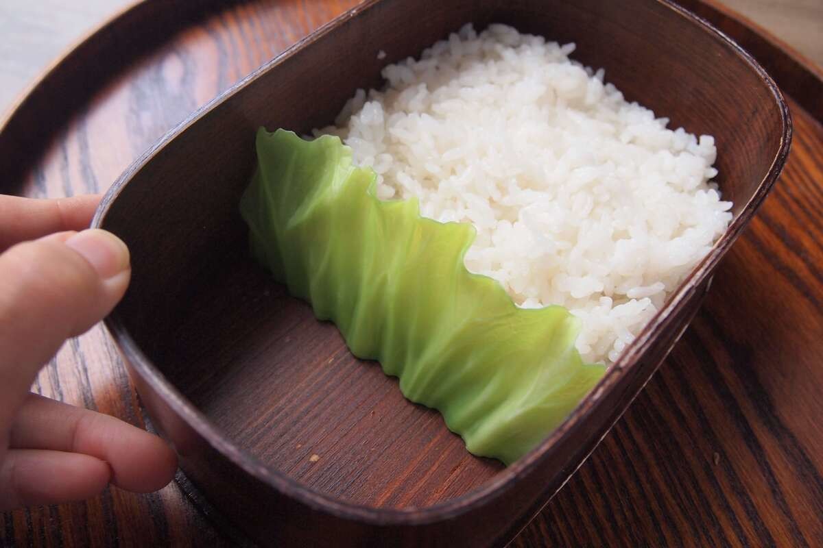 お弁当ごはんの詰め方