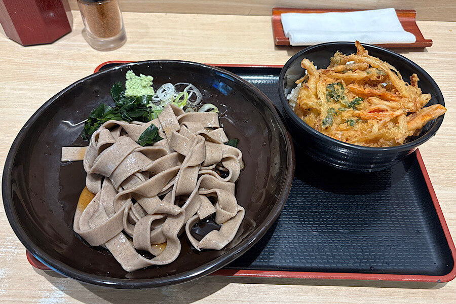 立ち食いそば処「吉そば」メニューで選べる麺