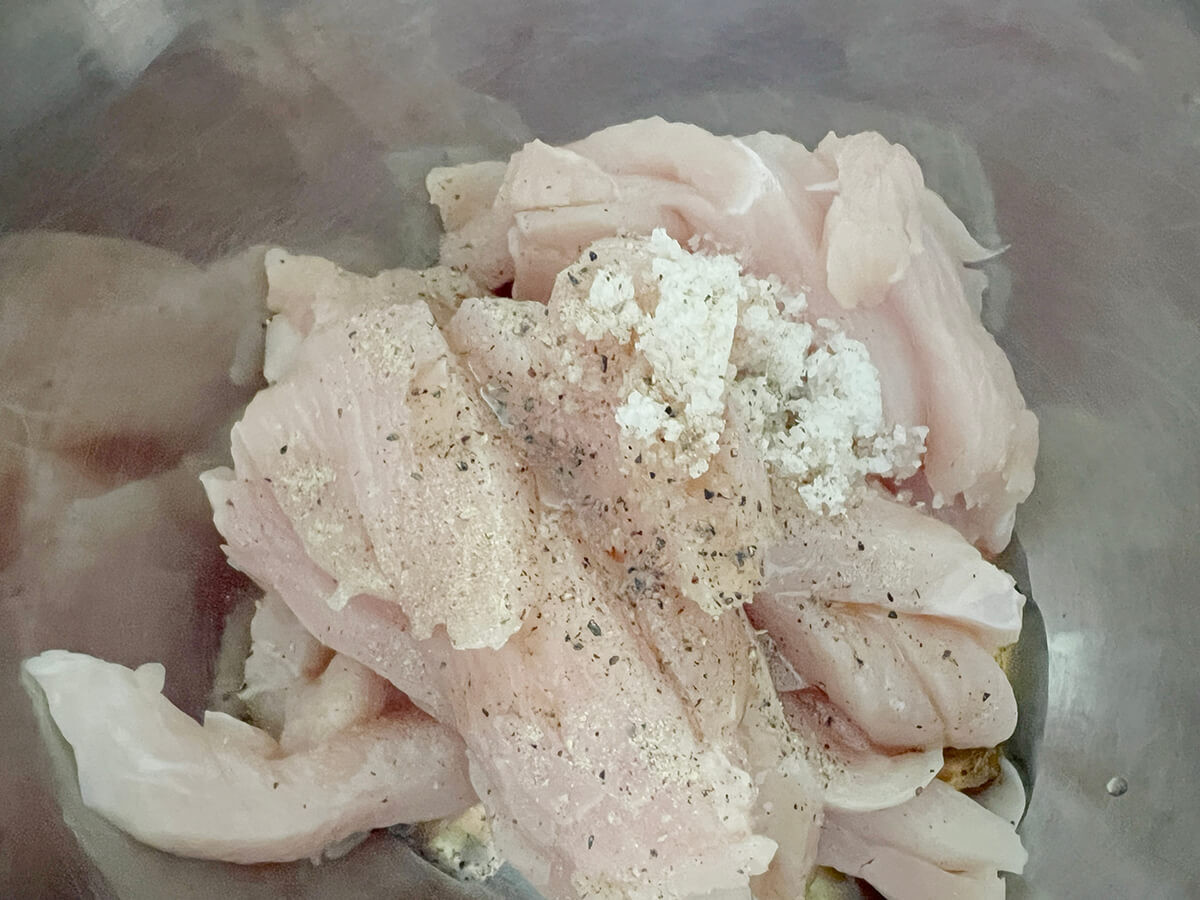 きゅうりと鶏肉の炒めもの