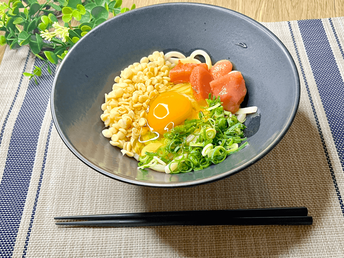 イチカツ料理チャンネル「明太釜玉うどん」風レシピ