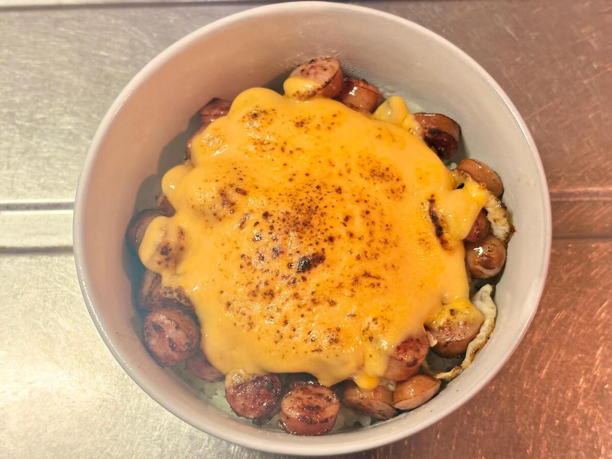 「悪魔のチーズ丼」