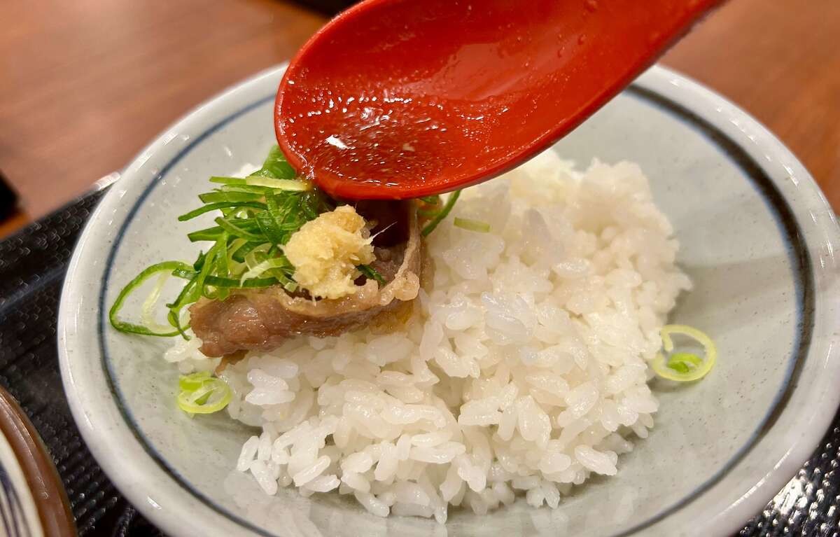 「焼きたて肉うどん」を120%楽しむ究極の裏ワザ