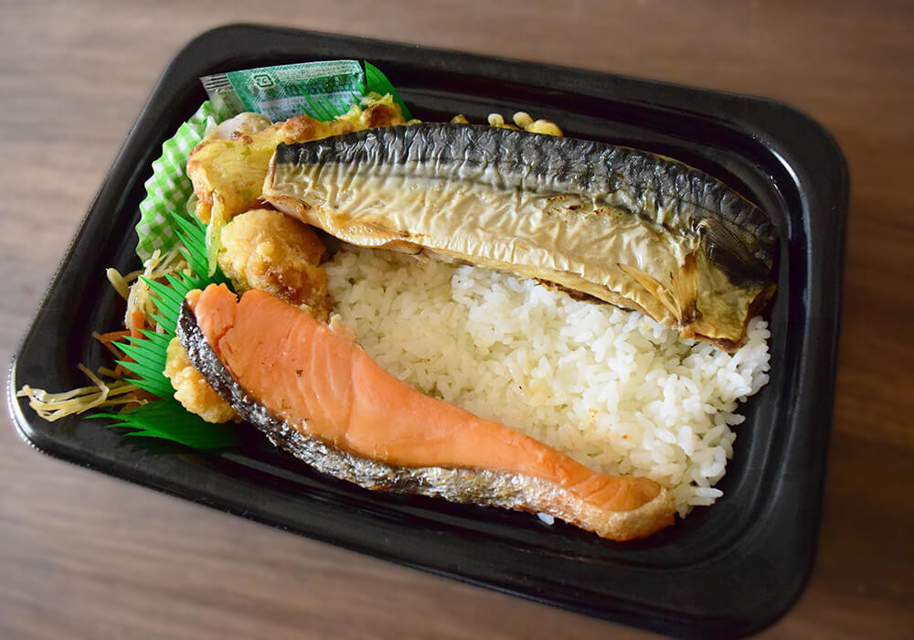 ロピアで見つけた「デカ盛り系弁当」