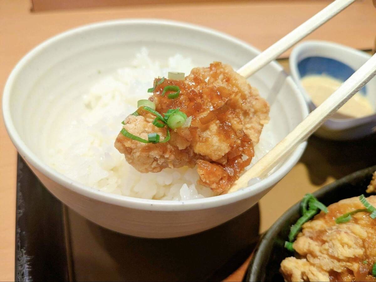 【やよい軒】鉄板フェア第2弾！絶品香味だれで食べる油淋鶏