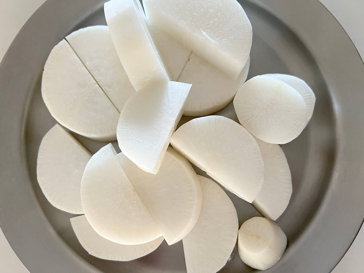 和田明日香さん「時短でもしみるブリ大根」