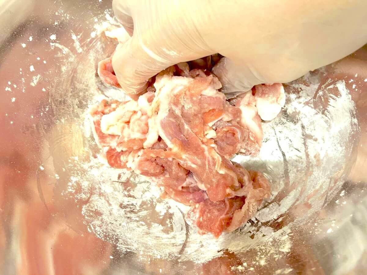 タサン志麻さん「豚肉とナスのニンニクポン酢」