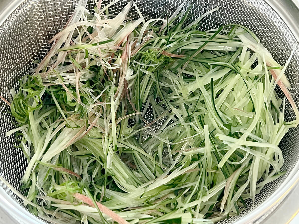 無限きゅうりサラダ