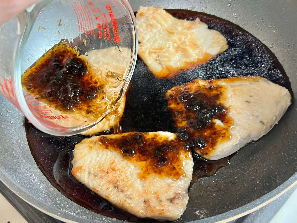 カジキの照り焼き みぞれ添え