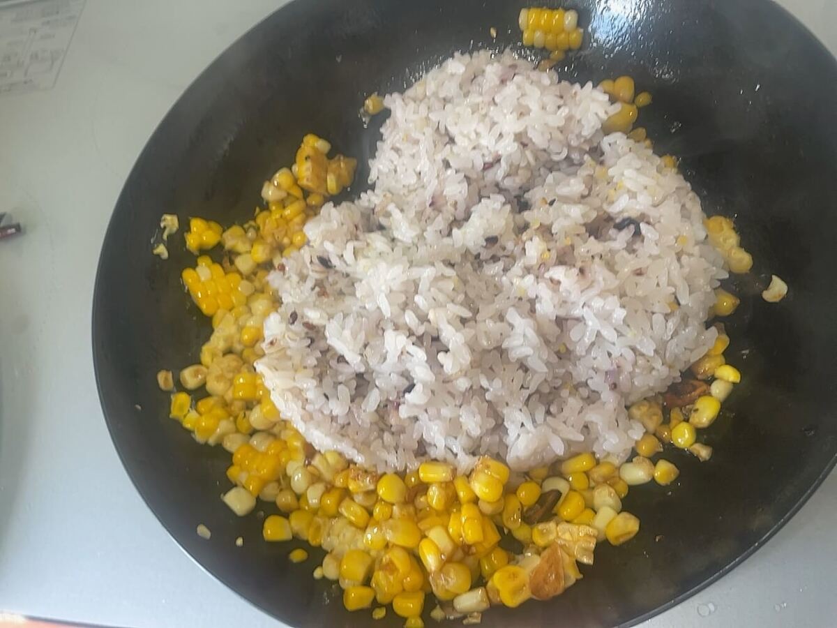 焼きとうもろこしチャーハン