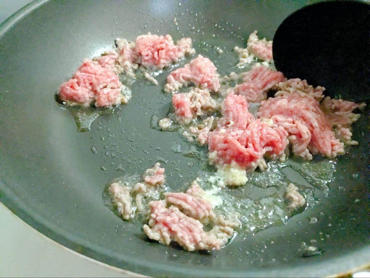 山本ゆりさん「肉みそ天津飯」
