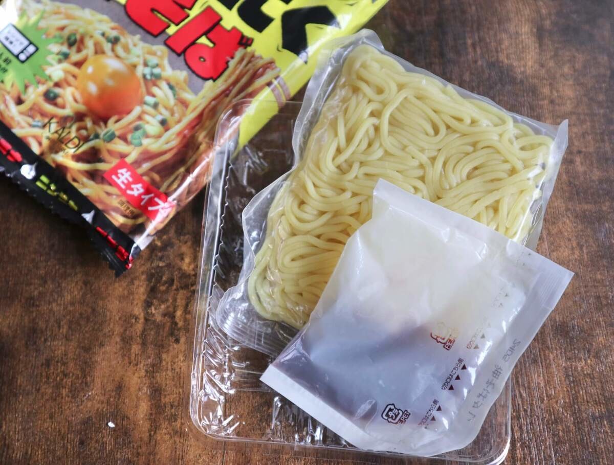 カルディおすすめ「スタミナにんにく油そば」