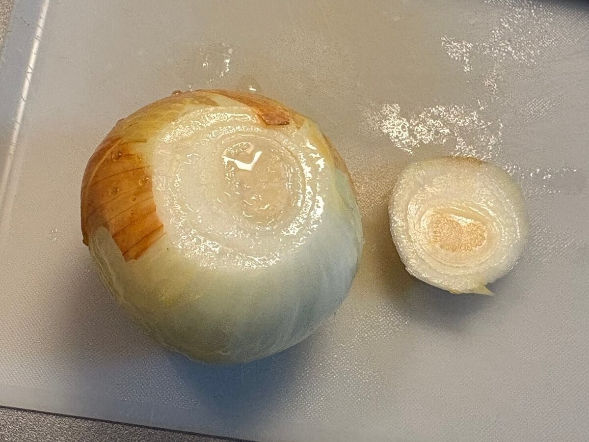 丸ごと玉ねぎのエスニック風味