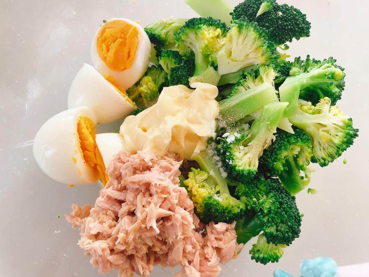 リュウジさん「デパ地下風ブロッコリーと卵のツナマヨサラダ」