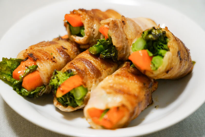 菜花とにんじんの肉巻き