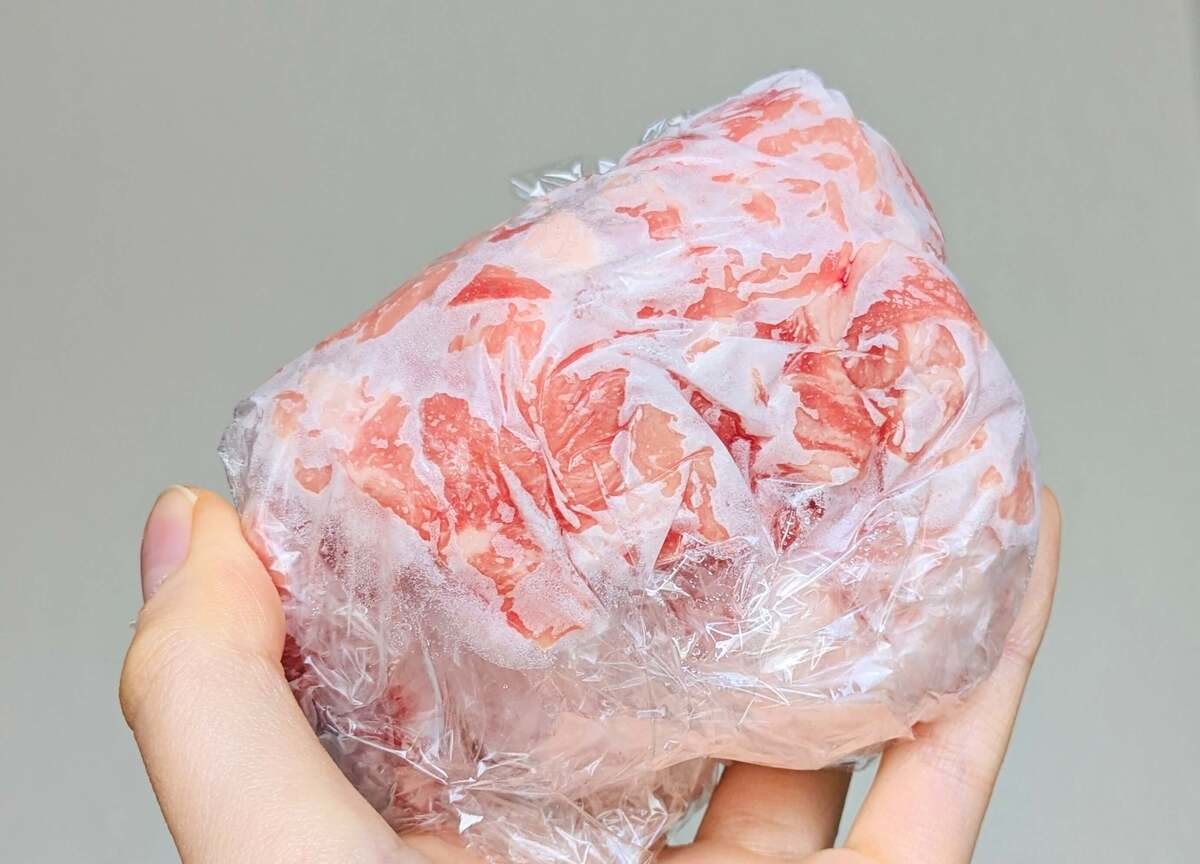 スーパーの豚肉パック、消費期限はどうやって決まっている?