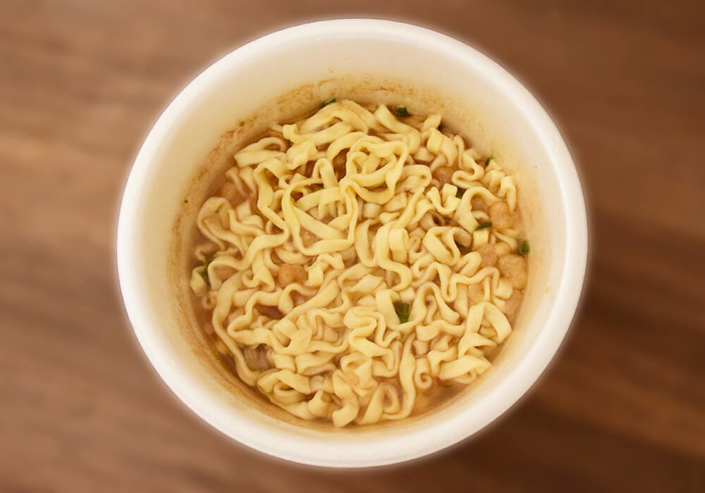 ローソン「麺大盛り 天かすうどん 七味付き」