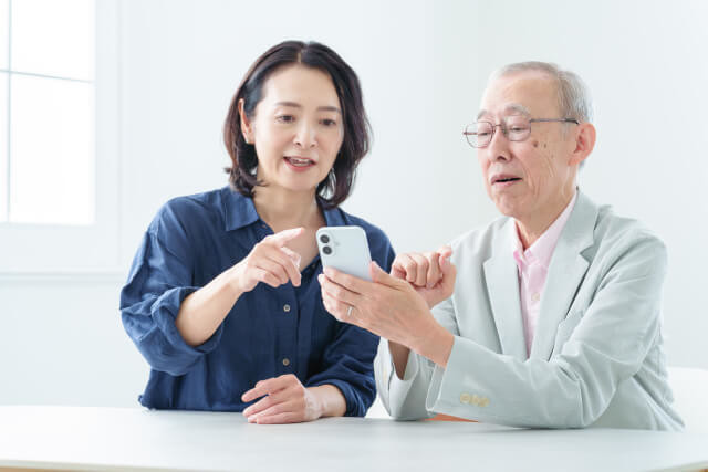 実家の父が詐欺電話に騙されそうに
