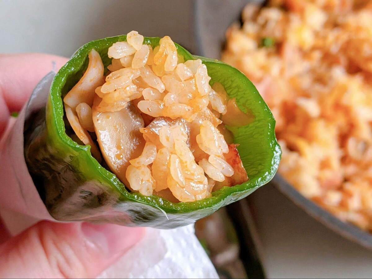 マロンさん「丸ごとピーマンのケチャップライス詰め」