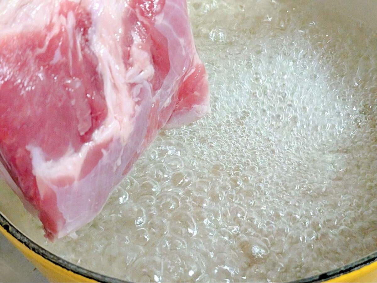 栗原はるみさん「大根と豚肉のべっこう煮」