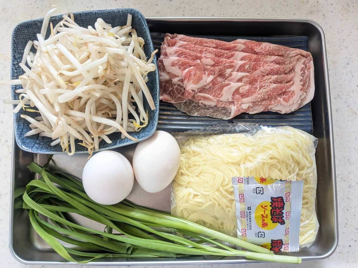 かわぴーさん「もう炒めない 爆速オムそば」