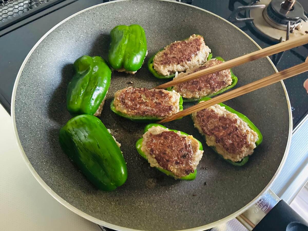 ピーマンの肉詰め