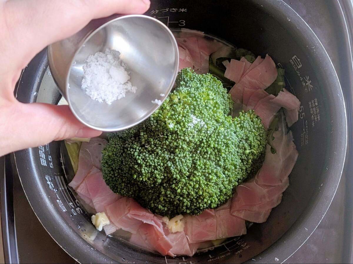 ブロッコリー丸ごと炊き込みご飯