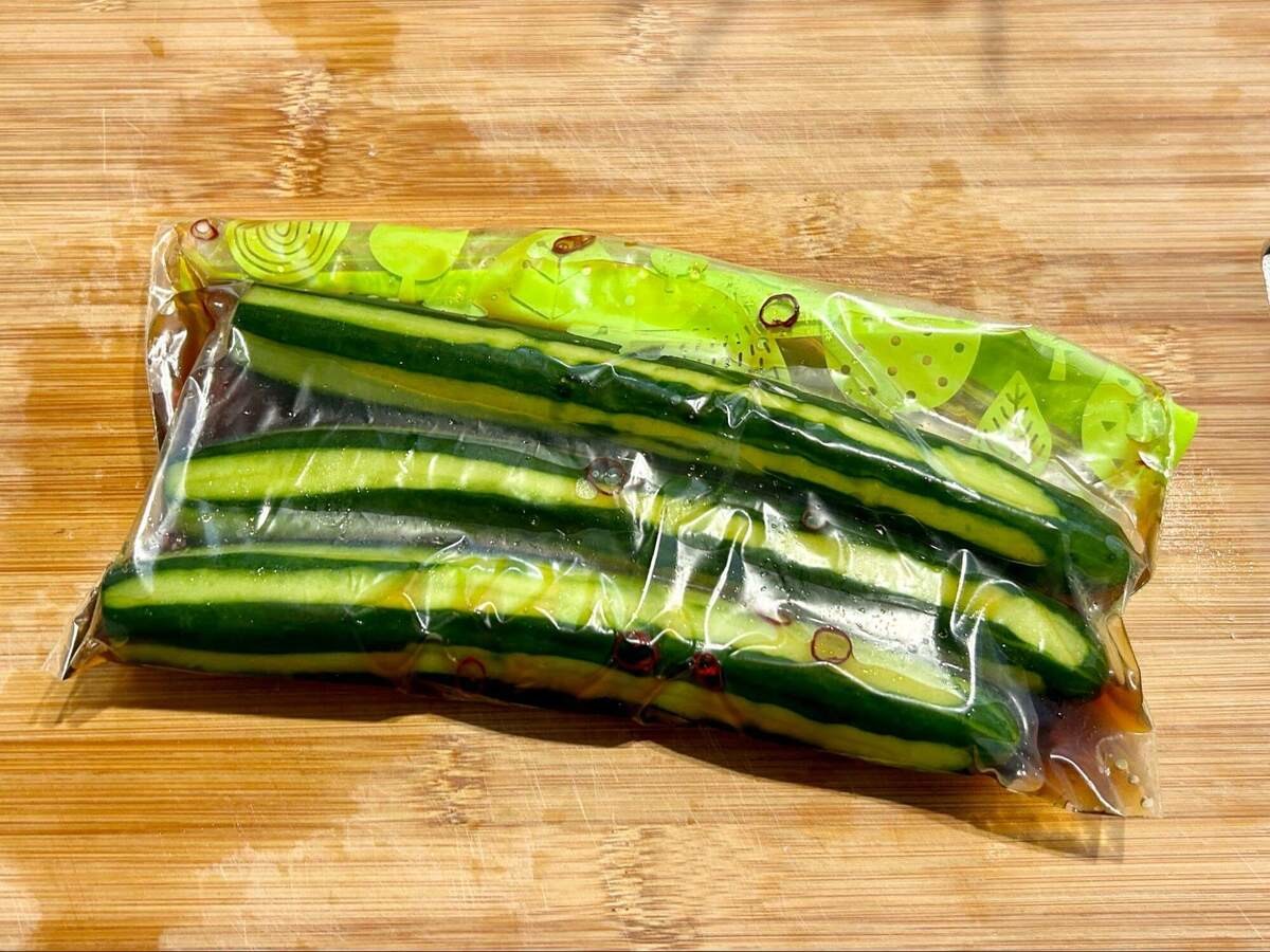 めんつゆで作るきゅうりの一本漬け