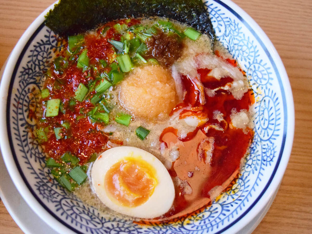 とろける半熟卵の旨辛肉つけ麺