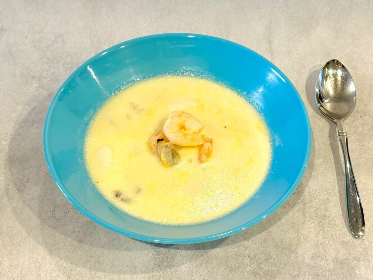 うどんスープでクラムチャウダー