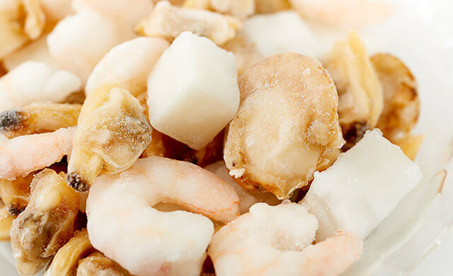 シーフードミックスの解凍方法は「塩水」が正解！