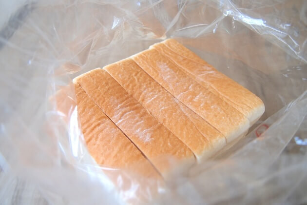 食パンの「白い粉」の正体は？
