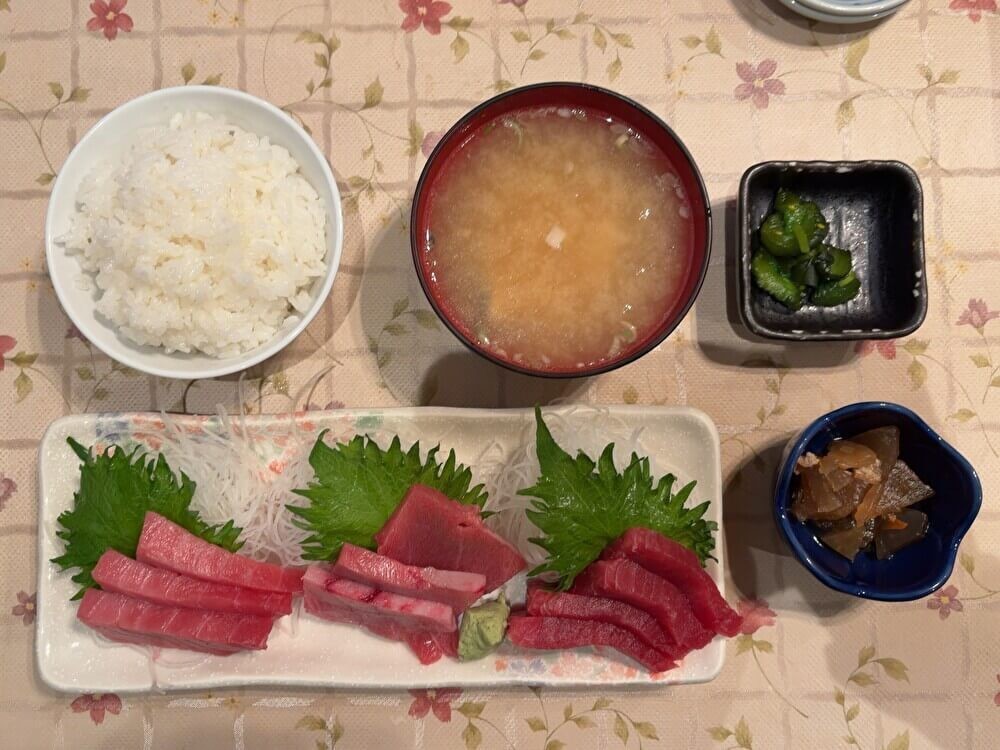 まるいち食堂