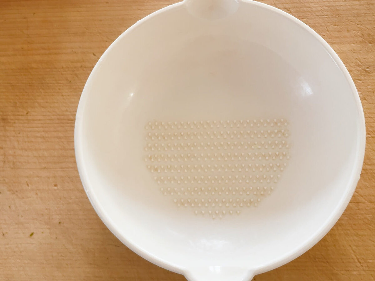 おにぎりの海苔が食べやすくなる裏技