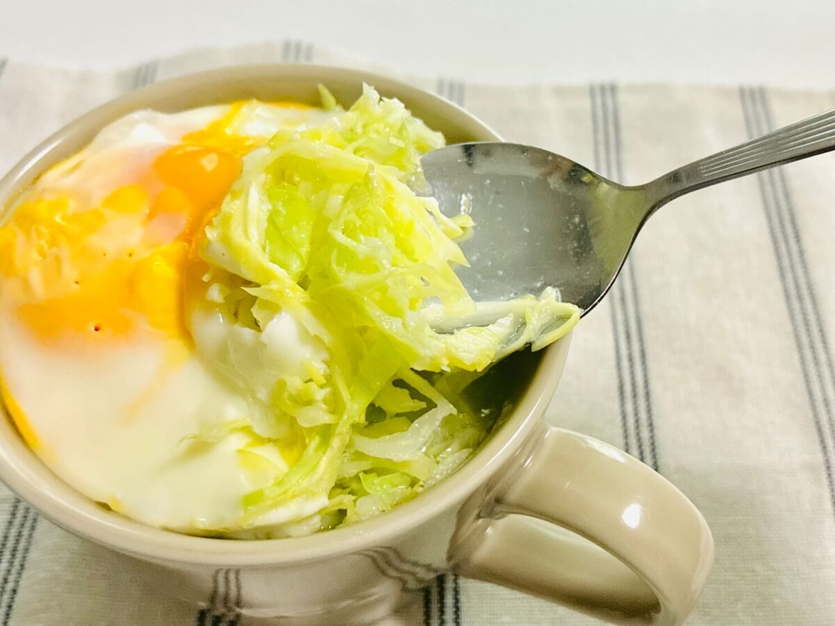 キャベツたっぷりマグカップスープ